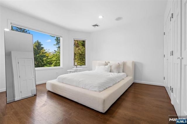 30 Creston Avenue, Tenafly, NJ 07670