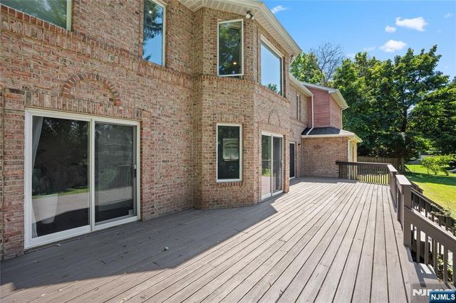30 Creston Avenue, Tenafly, NJ 07670
