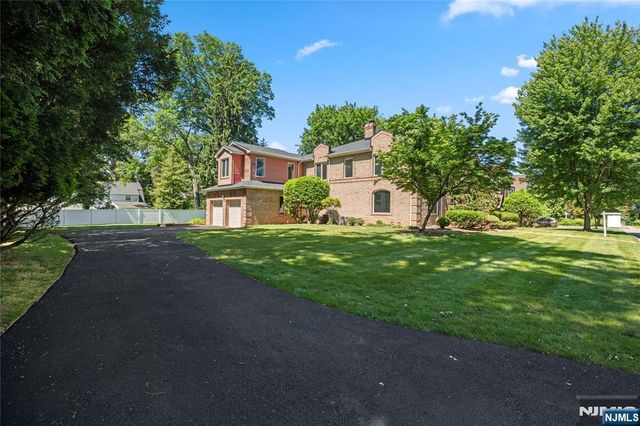 30 Creston Avenue, Tenafly, NJ 07670