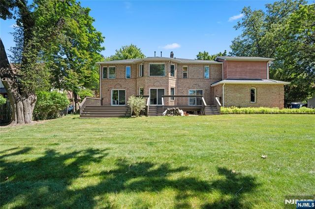 30 Creston Avenue, Tenafly, NJ 07670