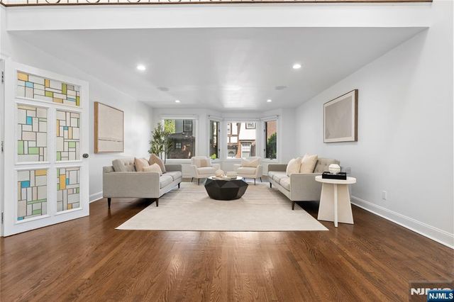 30 Creston Avenue, Tenafly, NJ 07670