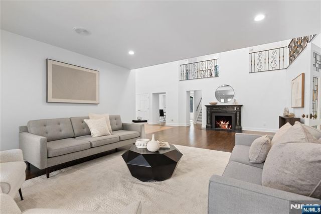30 Creston Avenue, Tenafly, NJ 07670