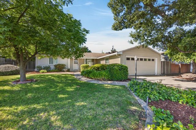 4549 Lippi Pkwy, Sacramento, CA 95823