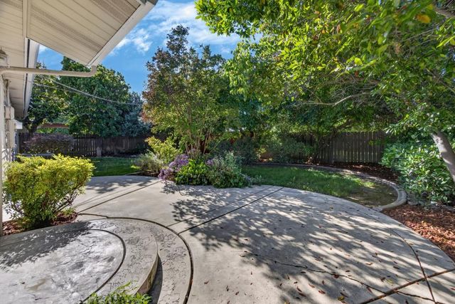 4549 Lippi Pkwy, Sacramento, CA 95823