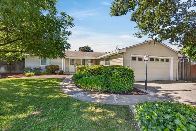 4549 Lippi Pkwy, Sacramento, CA 95823