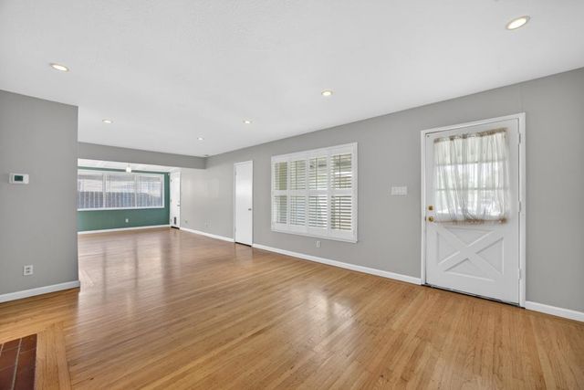 4549 Lippi Pkwy, Sacramento, CA 95823
