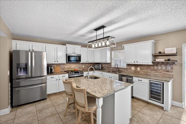 33 RED BARN DRIVE, Palm Coast, FL 32164