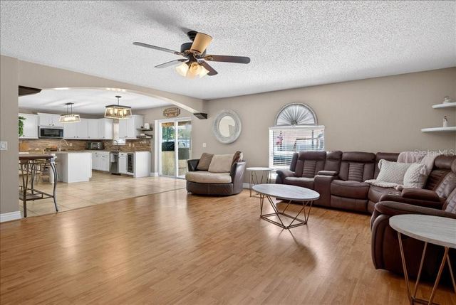 33 RED BARN DRIVE, Palm Coast, FL 32164