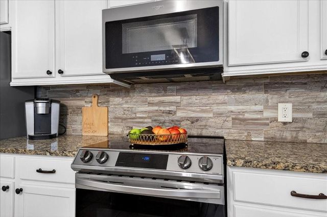 33 RED BARN DRIVE, Palm Coast, FL 32164