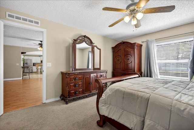 33 RED BARN DRIVE, Palm Coast, FL 32164