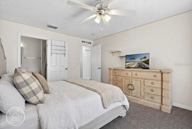 33 RED BARN DRIVE, Palm Coast, FL 32164