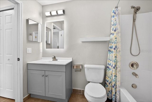 33 RED BARN DRIVE, Palm Coast, FL 32164