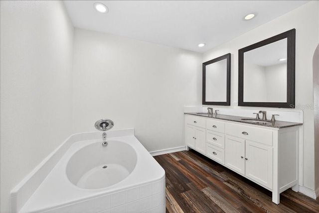 33 RED BARN DRIVE, Palm Coast, FL 32164