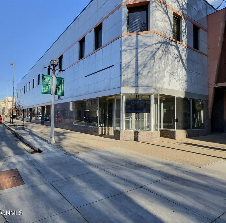 200 N 4th Street, Bismarck, ND 58501