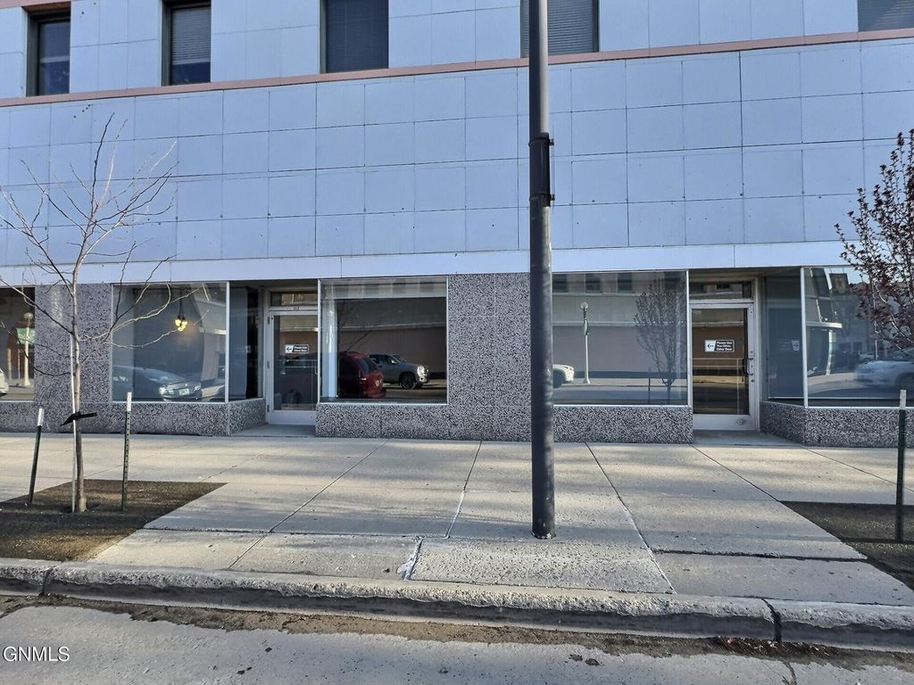 200 N 4th Street, Bismarck, ND 58501 photo 2