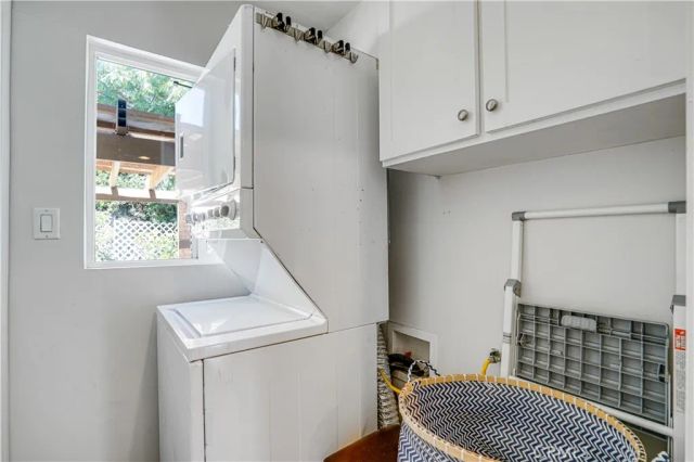 1301 S Hudson, Los Angeles, CA 90019