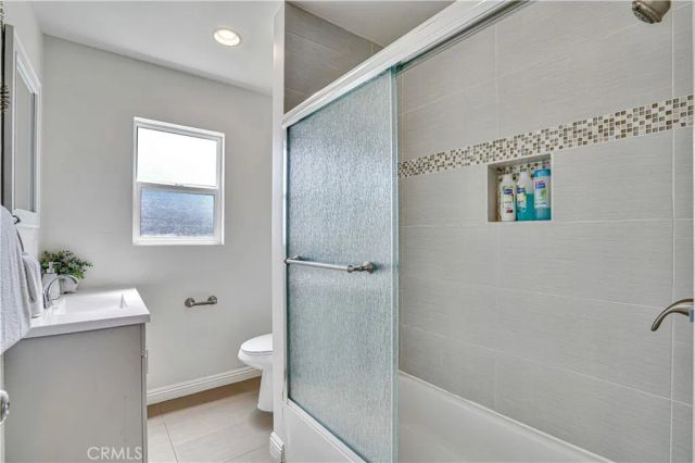 1301 S Hudson, Los Angeles, CA 90019