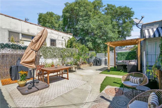 1301 S Hudson, Los Angeles, CA 90019