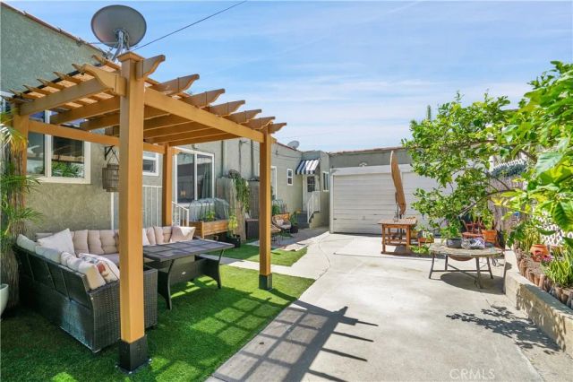 1301 S Hudson, Los Angeles, CA 90019