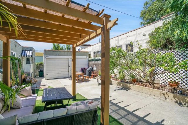 1301 S Hudson, Los Angeles, CA 90019