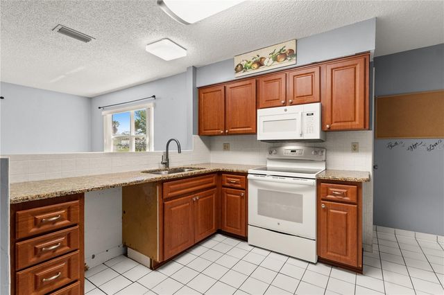 3040 DUMAS AVENUE, Spring Hill, FL 34609