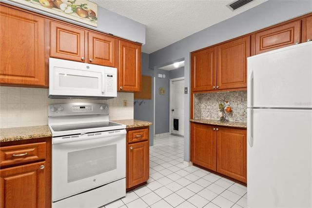 3040 DUMAS AVENUE, Spring Hill, FL 34609