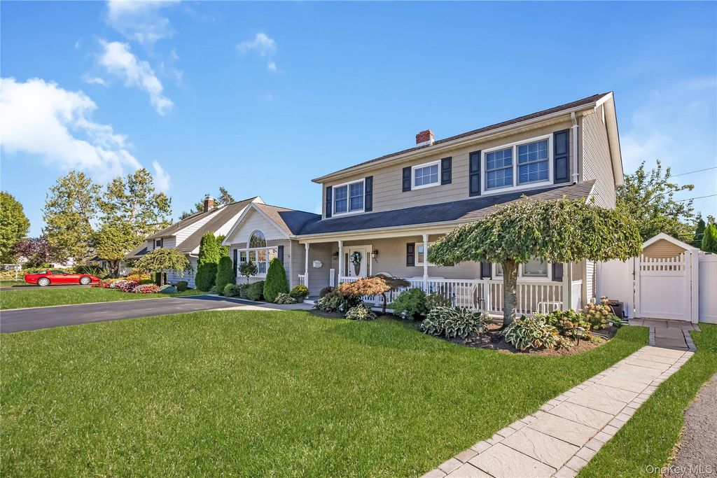 42 Grey Lane, Levittown, NY 11756 — photo 2