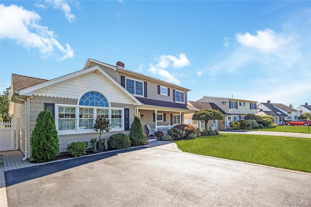 42 Grey Lane, Levittown, NY 11756 — photo 3