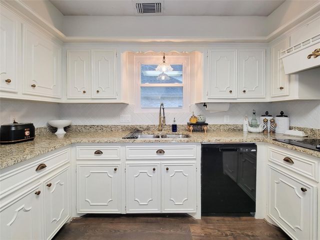 8423 Burwood Park Drive, Spring, TX 77379