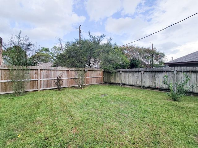 8423 Burwood Park Drive, Spring, TX 77379
