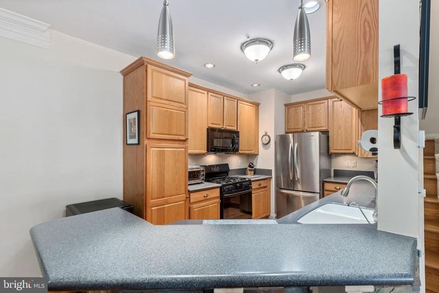 5114 ONEILL LN, Alexandria, VA 22304