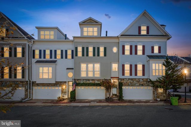 5114 ONEILL LN, Alexandria, VA 22304