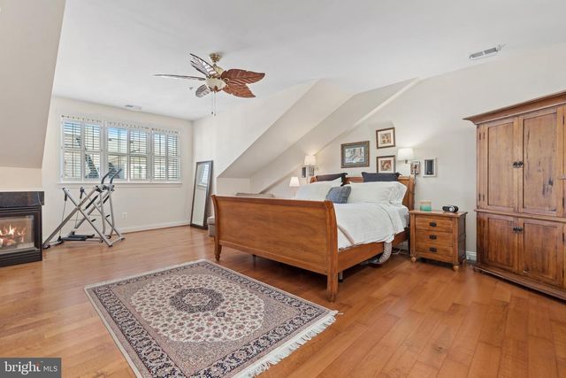 5114 ONEILL LN, Alexandria, VA 22304