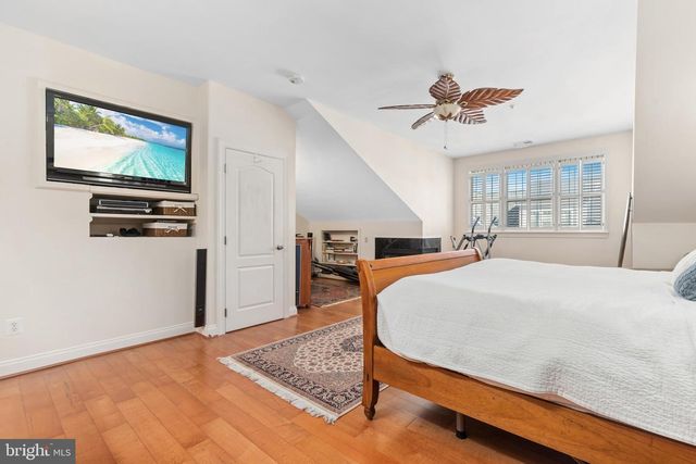 5114 ONEILL LN, Alexandria, VA 22304