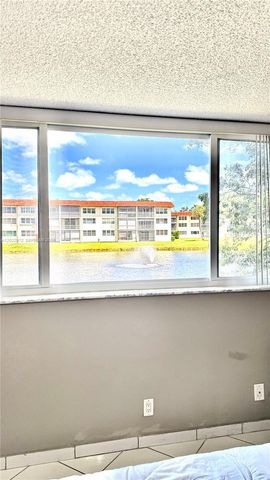 8961 S Hollybrook Boulevard 106, Pembroke Pines, FL 33025