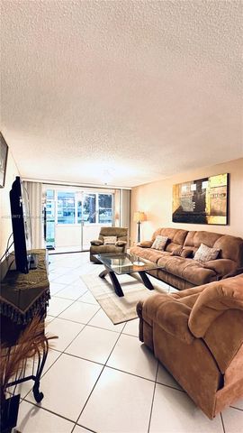 8961 S Hollybrook Boulevard 106, Pembroke Pines, FL 33025