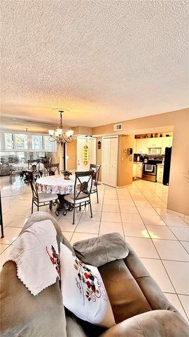 8961 S Hollybrook Boulevard 106, Pembroke Pines, FL 33025