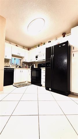 8961 S Hollybrook Boulevard 106, Pembroke Pines, FL 33025