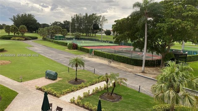 8961 S Hollybrook Boulevard 106, Pembroke Pines, FL 33025