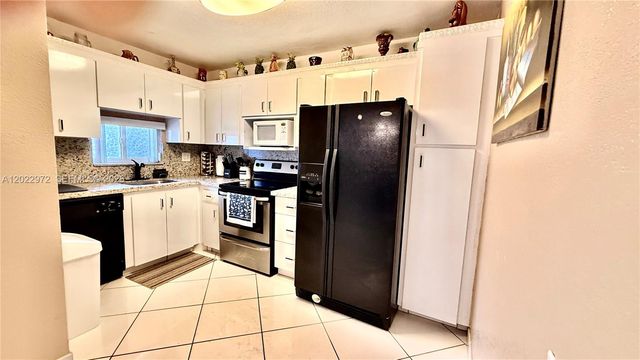 8961 S Hollybrook Boulevard 106, Pembroke Pines, FL 33025