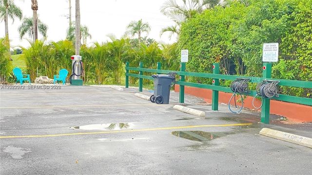 8961 S Hollybrook Boulevard 106, Pembroke Pines, FL 33025