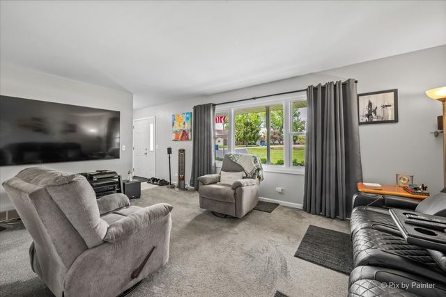 37W150 Olwin Drive, Elgin, IL 60124