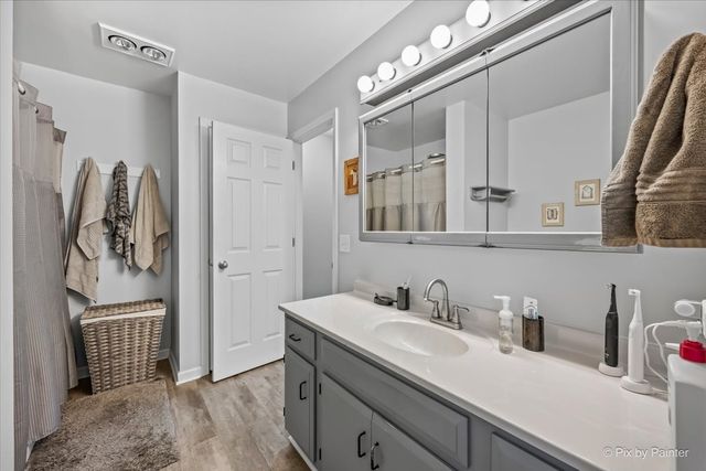 37W150 Olwin Drive, Elgin, IL 60124