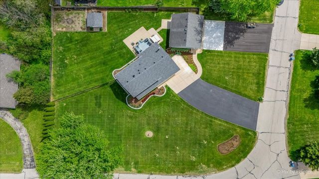 37W150 Olwin Drive, Elgin, IL 60124