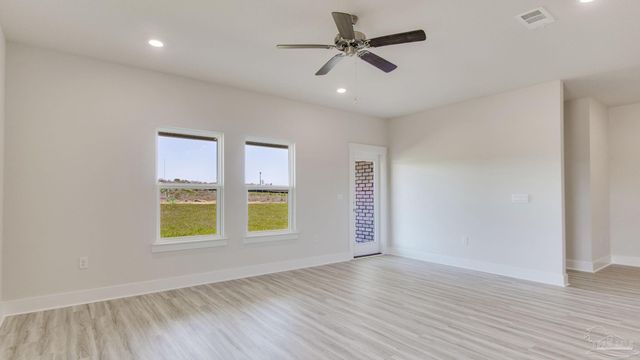 5836 Dove Nest Rd, Gulf Breeze, FL 32563