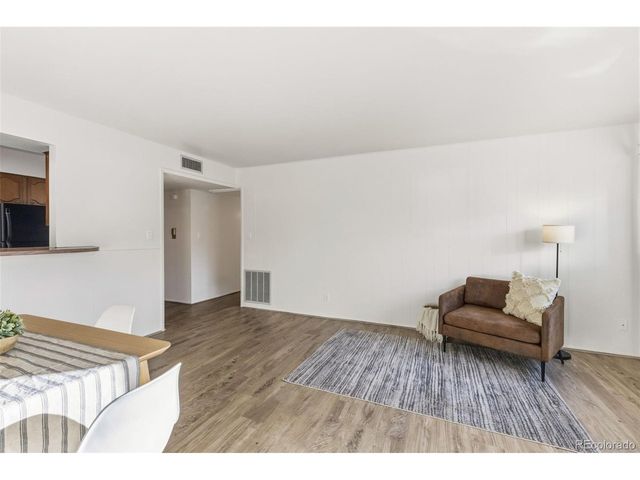 2902 Airport Rd 136, Colorado Springs, CO 80910