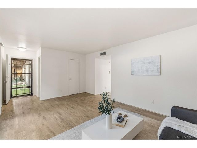 2902 Airport Rd 136, Colorado Springs, CO 80910