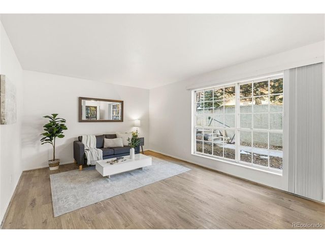 2902 Airport Rd 136, Colorado Springs, CO 80910