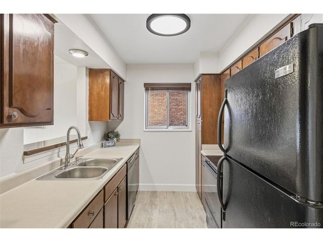 2902 Airport Rd 136, Colorado Springs, CO 80910