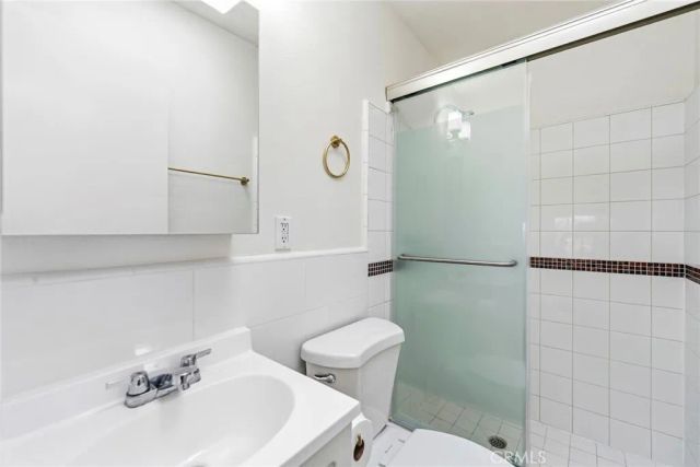 703 S Harbor Blvd, Anaheim, CA 92805